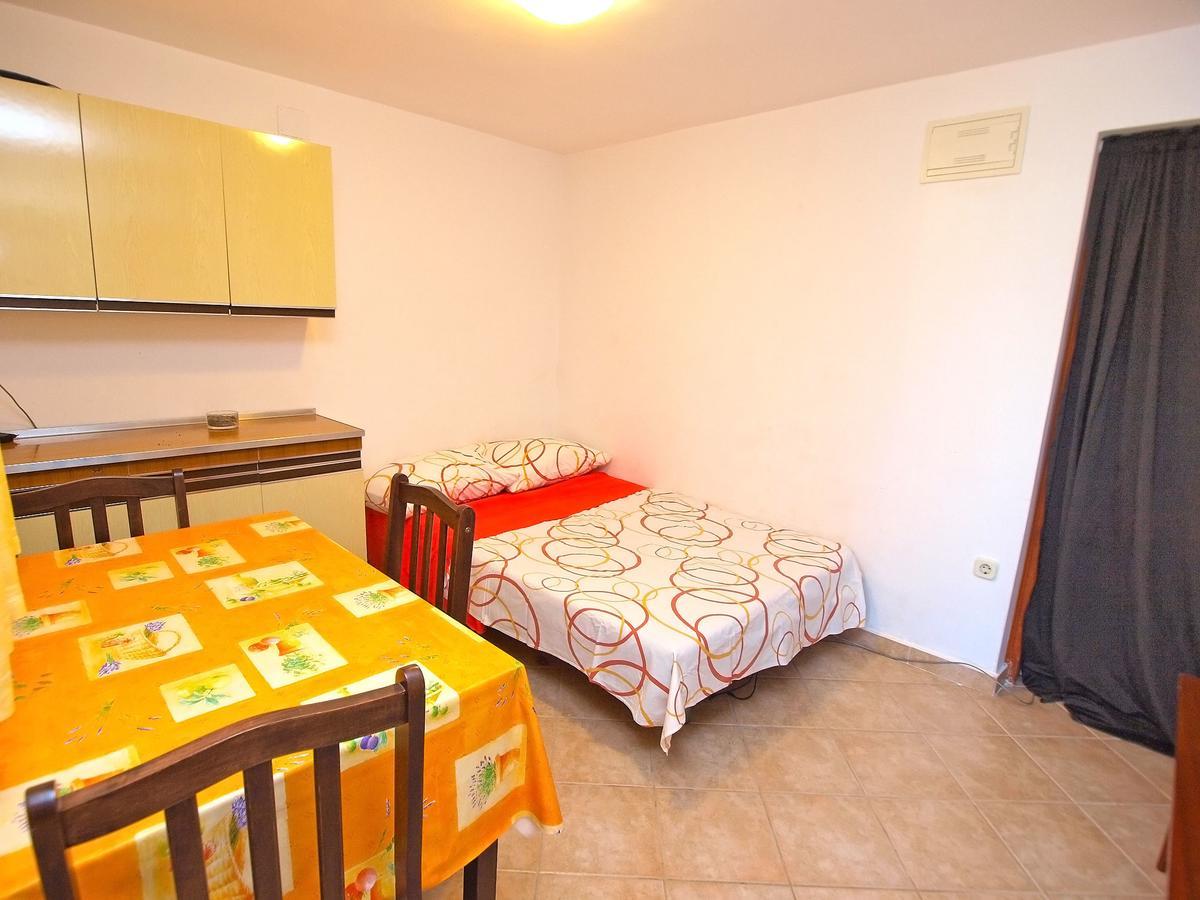 Apartments Ivan 41 Pola Esterno foto