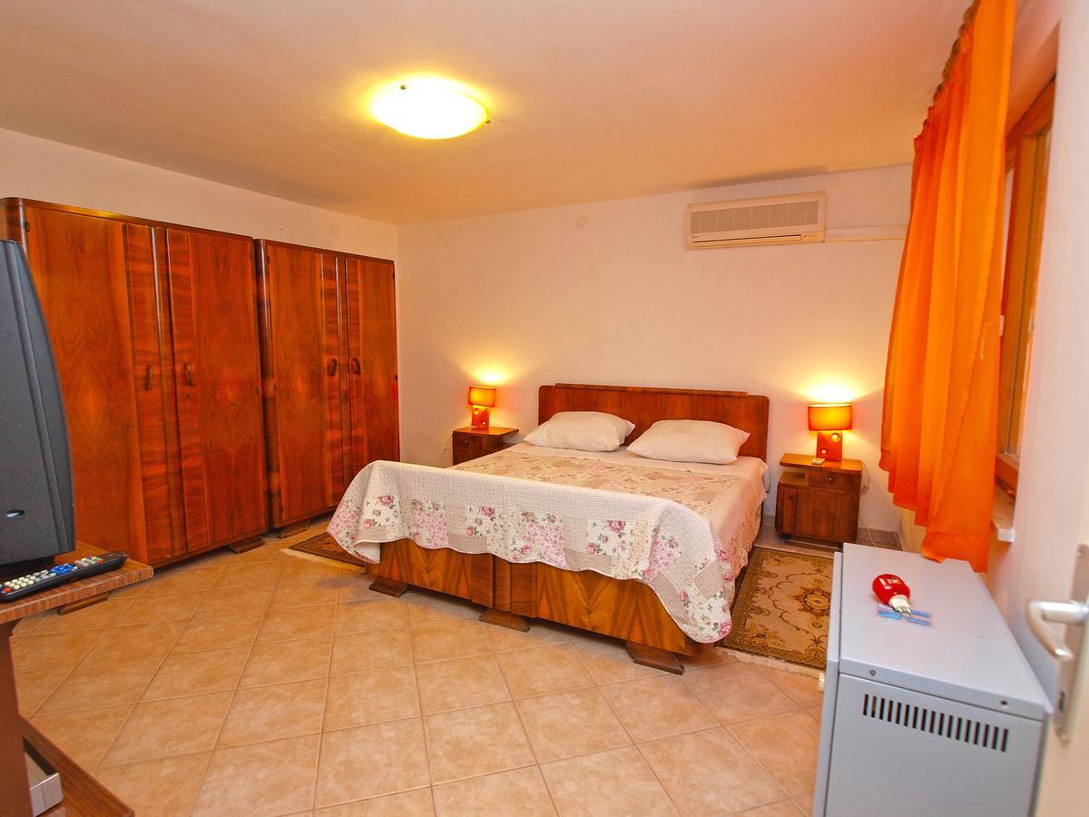 Apartments Ivan 41 Pola Esterno foto